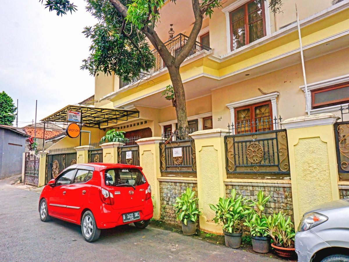 Spot On 90295 Simprug Residence Jakarta Eksteriør bilde